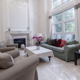Private Room in Richmond