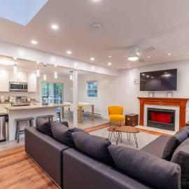 Luxury 6BR Pocono Home In Heart of All Attractions