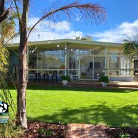 Retro Coastal Retreat with Vintage Style Sleeps 7