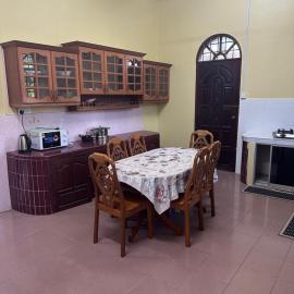 Jiddah Homestay, hotelli kohteessa Tumpat