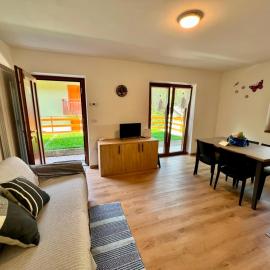 Residenza Piana di Fenile - APP n 6 -GEROLA ALTA, hotelli kohteessa Fenile