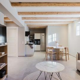 Elegant Private Villa Apartment in the Heart of Am
