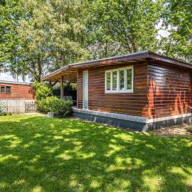 2 Bedroom Cozy Home In Erm