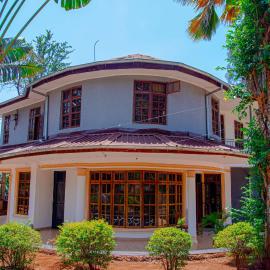 Chagga Homestay House 050, hotel din Nkunjila