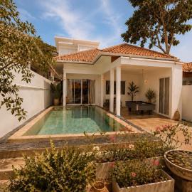 Golden Hour Villa Private Pool & Billiards, готель у місті Plai Laem