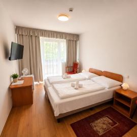 PSZ Hotel Beach Földvár, hôtel à Balatonföldvár