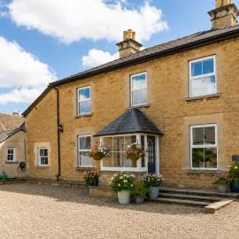 Sycamore House, hotel in Bourton on the Water