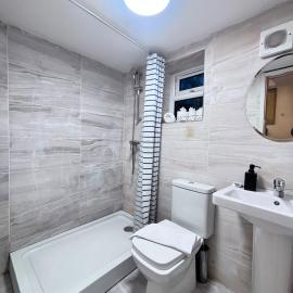 Beautiful 2BR Property in High Wycombe MR, hotel in High Wycombe