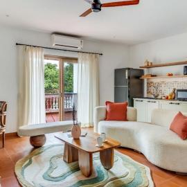 Villaggio Felicita A203 Luxe 1BHK in Nerul, Goa, hotel u gradu Verem