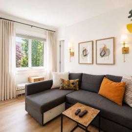 Colorful downtown condo, 2 bedrooms, king bed, hotel a Seattle