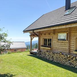 Chalet Chalet Amsel by Interhome, hotel i Hochrindl