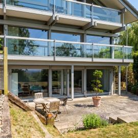 Two Hoots - Split-level framed House perfect for families