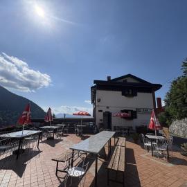 Albergo Belvedere di Fanti Lara, hotel v destinácii Bienno