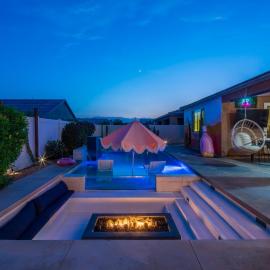 The Monroe H Pool, Sunken Firepit, Gym,Karaoke,EV, hotel en Indio