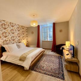 Les suites du Tacot climatisées à Brantôme, hotel u gradu Brantom