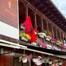 SHQIP Boutique Hotel - Old Bazaar Gjakova, hotel em Gjakove