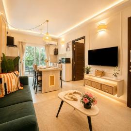 Super luxurious 1bhk Close to Vagator & Morjim, hotel i Mapusa