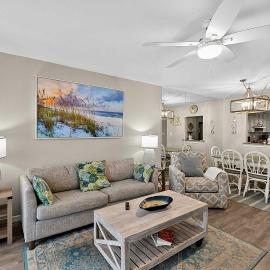 Siesta Key 2-Bedroom Condo with Pool