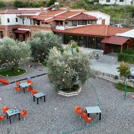Salillari Guest house & Restaurant