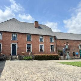 B&B at Haras Petit-Hallet, hotel a Hannut