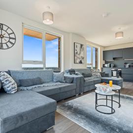Penthouse Flat, Wembley Views, Balcony, Sleeps 8, hotel Hatch Endben