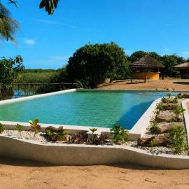 JAC Tropical Lodge - Bar, Restaurant, Piscine, Massages, Plage, Nature, Excursions - Ressourcement et paix dans un paradis naturel et de confort les pieds dans l'eau - Respirez, vous êtes chez JAC - Navettes privées Banjul Aéroport, viešbutis mieste Diana