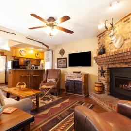 Grandview 1 Rustic Retreat