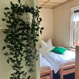 Einfaches Ferienhaus mit Garten und ursprünglichem Retro-Charakter in Schöneiche bei Berlin, hotel Schöneichében