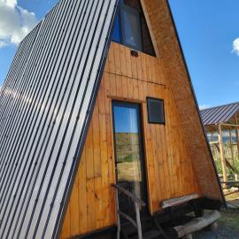 Cozy Lakefront Cabin - Myselim, hotel a Shkodër