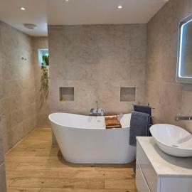 Norwich Pet Friendly Bungalow - Garden & Parking, hotel in Cringleford
