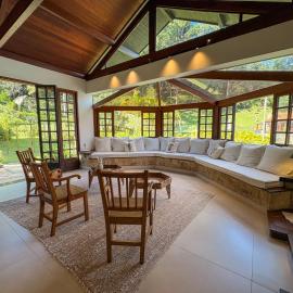 Casa 02 Vale Boa Vista - Casa em Condomínio Exclusivo com Vista para as Montanhas e Área de Lazer Completa