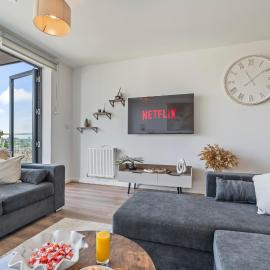 Wembley 2 Bed Sleeps 8 Walk to Stadium