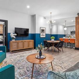 NOLA Favorite Suite Rooftop Pool Game Room and Gym