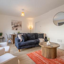 Betty's House - 3 bedroom in Coatbridge