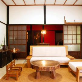 古民家体験 貸別荘 最大15名 vacation rental 星園-hoshiniwa-, Hotel in Takamori