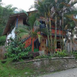 Hostal El Bambú, hotel u gradu Inzá
