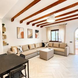 Modern family apartment 200m from beach