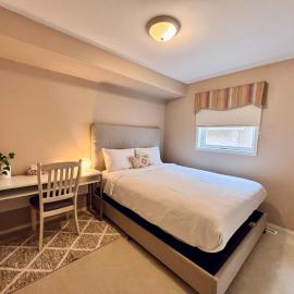 Saskatoon Lashyn Cove Homestay, hotel di Saskatoon