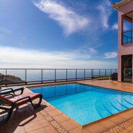 Spacious Canhas Villa, Sea View, Pool, Sleeps 6