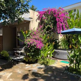 Antheia Garden with Hot Tub, hotel u gradu Kuta Lombok