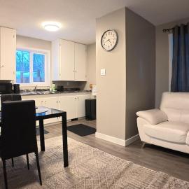 Entire Private Unit, Free Parking, Self Check-In, hotell sihtkohas Saskatoon