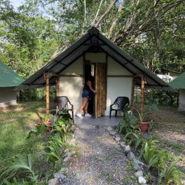 Ecolodge Camping CONTACTO EXTREMO, hotel a Utica