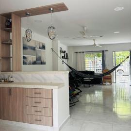 Comfortable spacious House near Av Primera and downtown, hotel in Montería