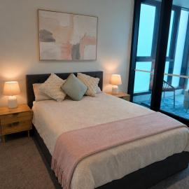 Cozy Escape I Near Melbourne CBD I Fast WiFi & Free Parking, hotel in Melbourne