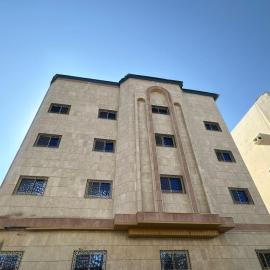 تاج العريض, hotel u Medini