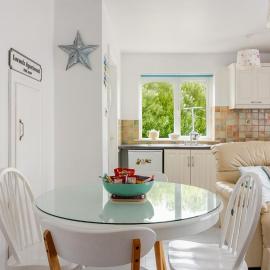 Lorna's Apartment Self Catering Holiday Home, hotel in Milltown Malbay
