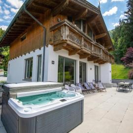 Exclusive Alpine chalet in Niederau, hotel sa Kropfrad