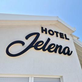Hotel Jelena โรงแรมในBrnaze