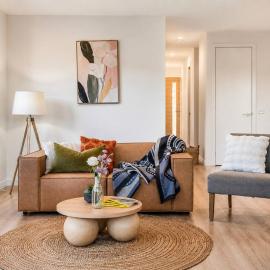Puddings Home Brand New 4BR Townhouse in Oakleigh, hotel a Oakleigh