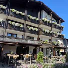 Hotel Mesnerwirt - Zentrumslage, viešbutis mieste Westendorf